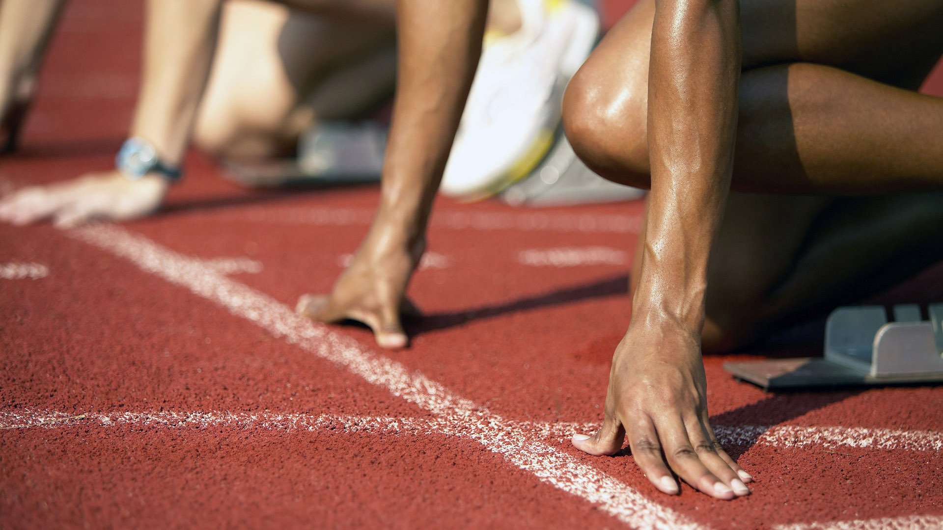 哥斯达黎加终结摩纳哥，维尼修斯里程碑之夜，足球世界的奇妙交汇